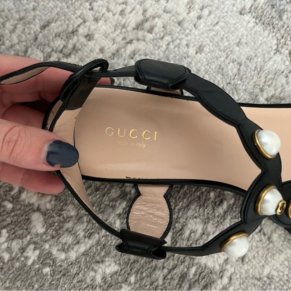 Gucci Pearl t-strap Sandals - size 39.5 - like new! - Picture 4 of 8